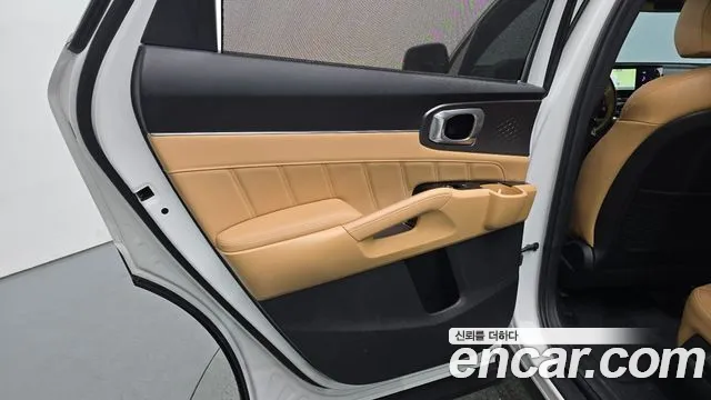 Kia Sorento 2023 — фото 15