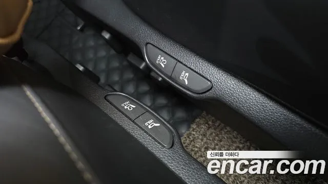 Kia Canival 2023 — фото 15