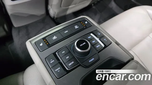 Hyundai Genesis 2016 — фото 20