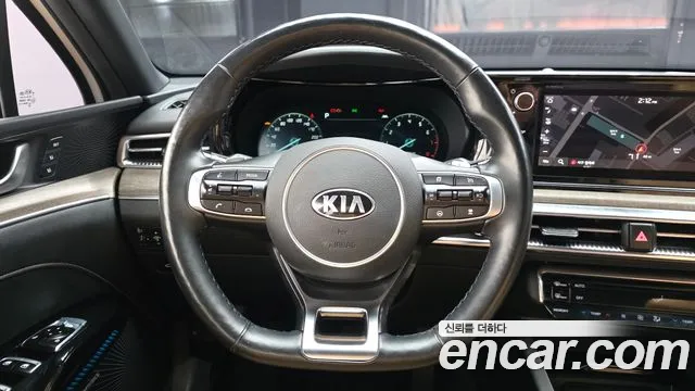 Kia K5 2020 — фото 13