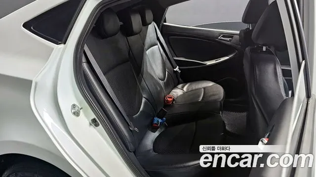 Hyundai Accent 2012 — фото 17