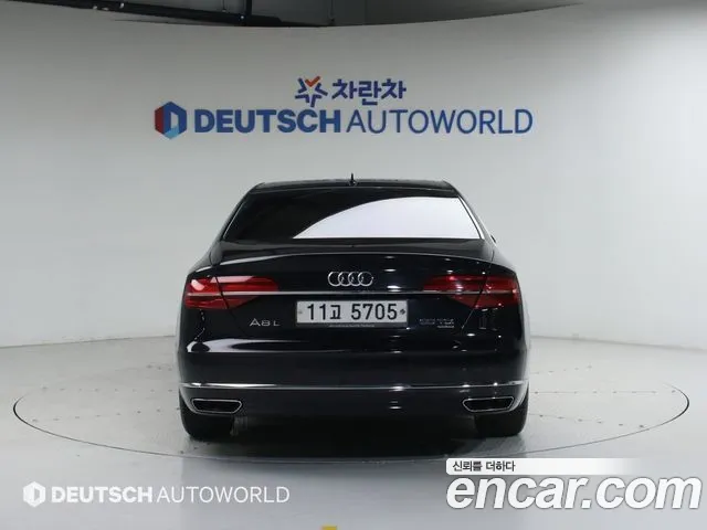Audi A8 2015 — фото 4