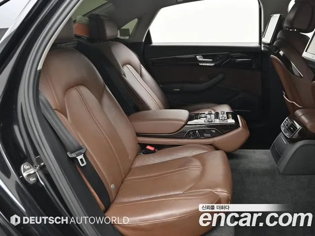 Audi A8 2015 — фото 12