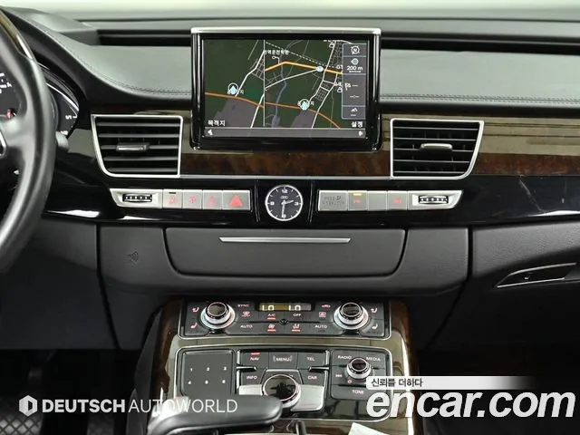 Audi A8 2015 — фото 14