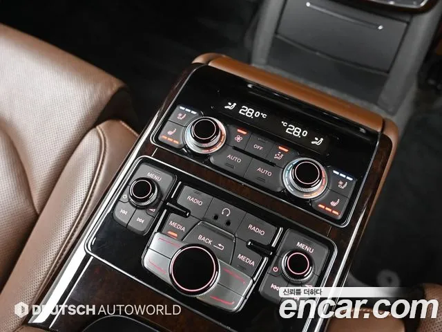 Audi A8 2015 — фото 16