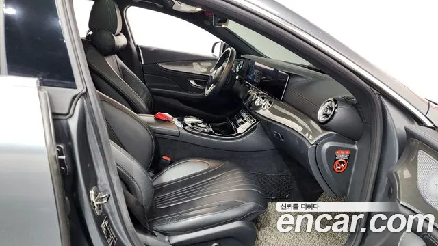 Mercedes-Benz CLS-Class 2019 — фото 16