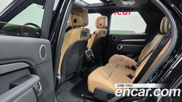 Land Rover Discovery 2025 — фото 11