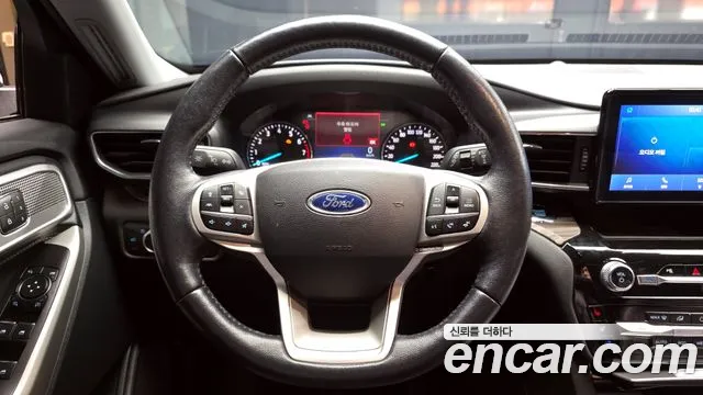 Ford Explorer 2021 — фото 19
