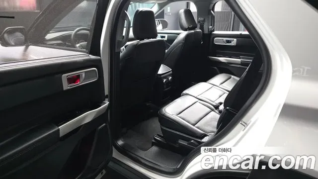 Ford Explorer 2021 — фото 16