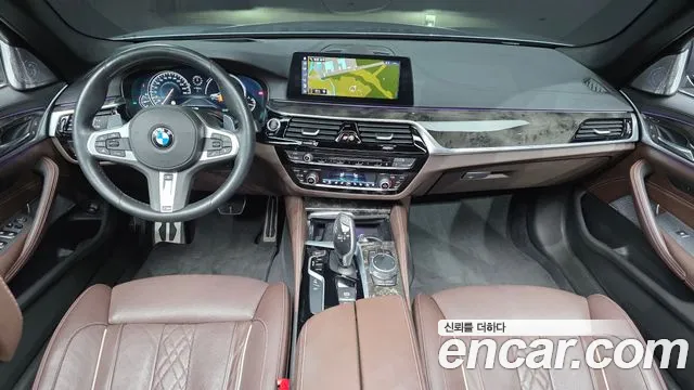 BMW 5-Series 2018 — фото 10