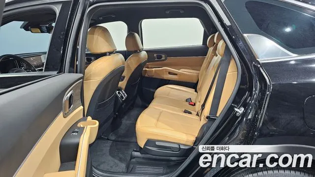 Kia Sorento 2023 — фото 12
