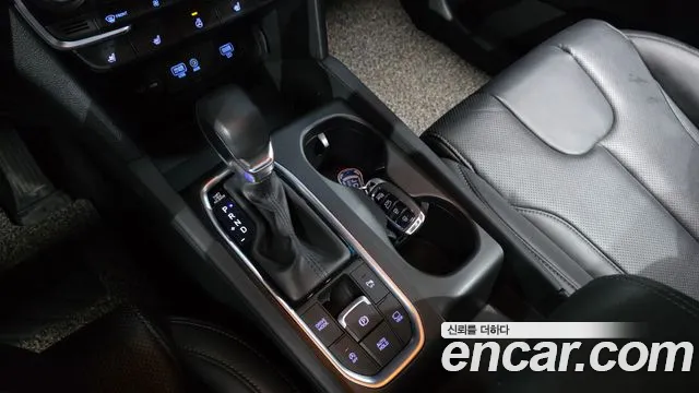 Hyundai Santafe 2019 — фото 12