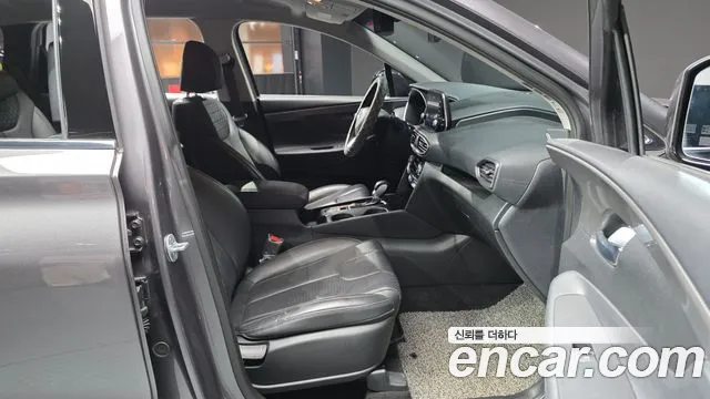 Hyundai Santafe 2019 — фото 17