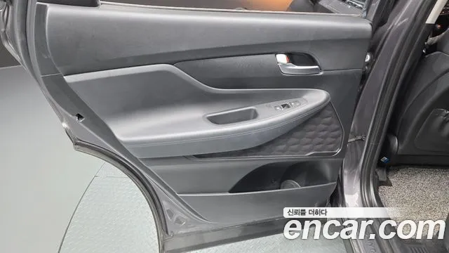 Hyundai Santafe 2019 — фото 15