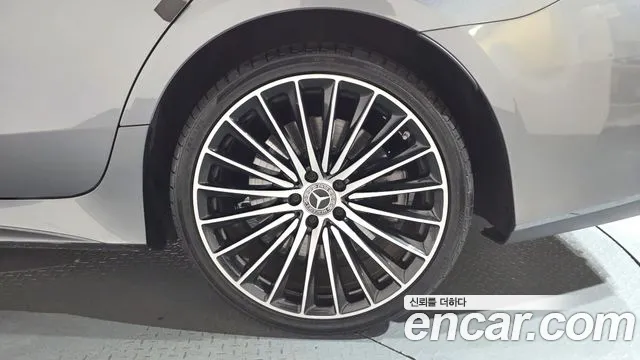 Mercedes-Benz CLS-Class 2023 — фото 6