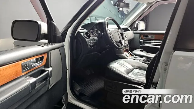 Land Rover Discovery 2013 — фото 10