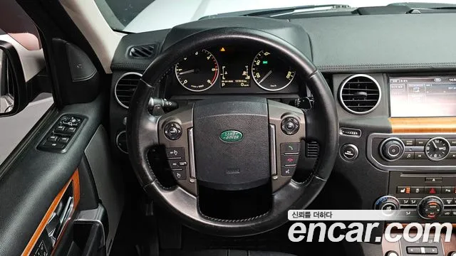 Land Rover Discovery 2013 — фото 15