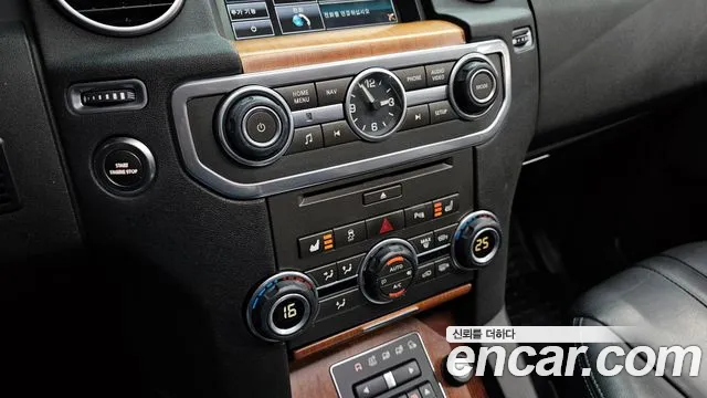 Land Rover Discovery 2013 — фото 19