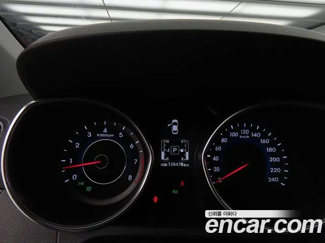 Hyundai AVANTE 2014 — фото 10