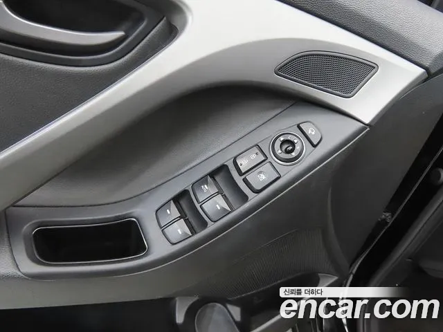Hyundai AVANTE 2014 — фото 16
