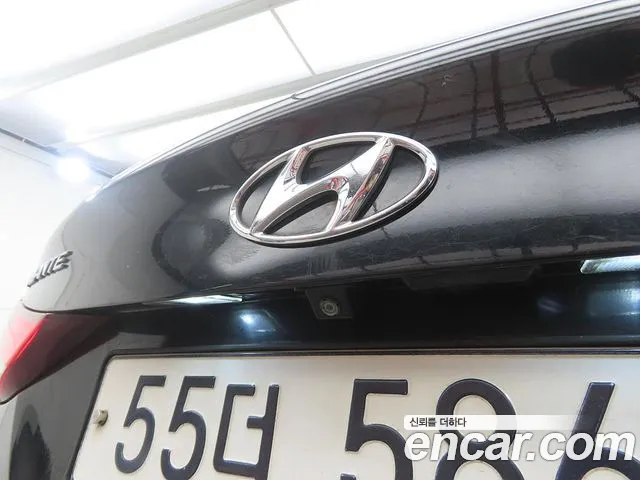 Hyundai AVANTE 2014 — фото 18