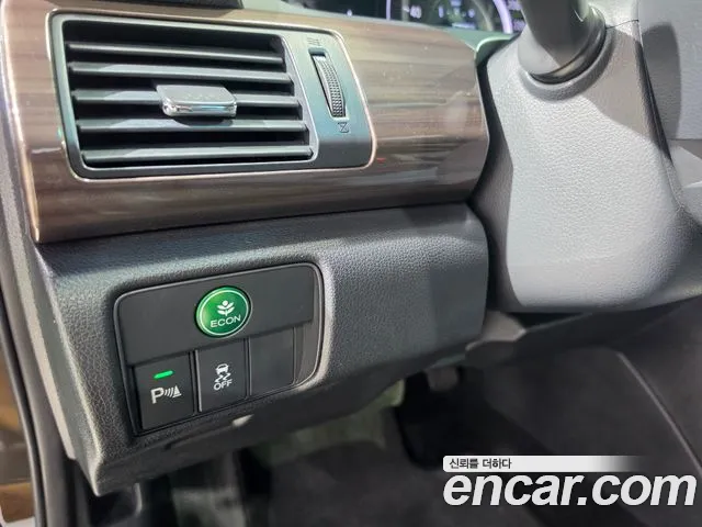 Honda Accord 2017 — фото 15