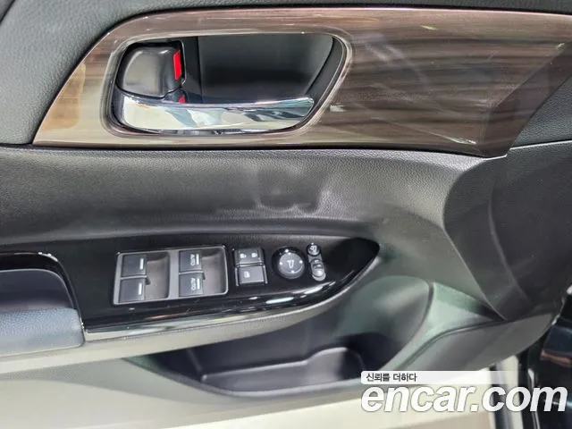 Honda Accord 2017 — фото 17