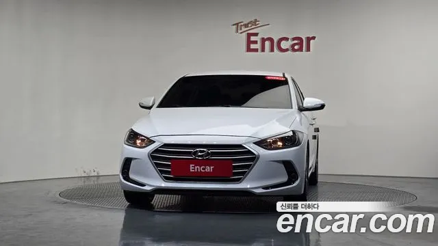 Hyundai AVANTE 2018 — фото 2