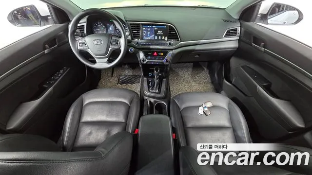 Hyundai AVANTE 2018 — фото 9