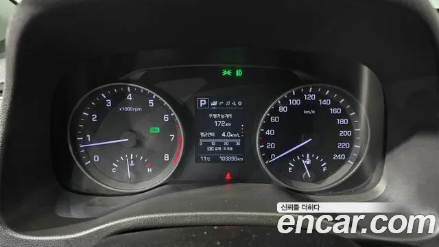 Hyundai AVANTE 2018 — фото 10