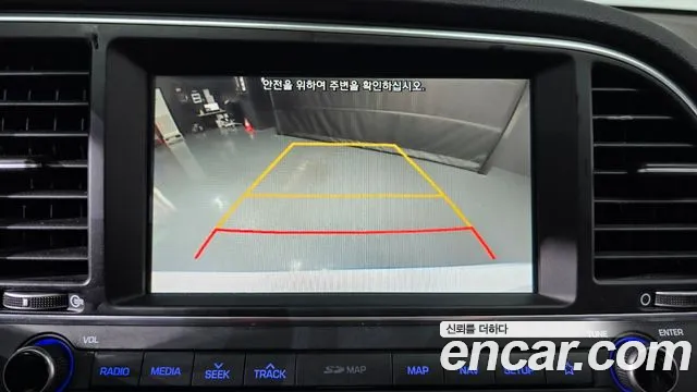 Hyundai AVANTE 2018 — фото 19