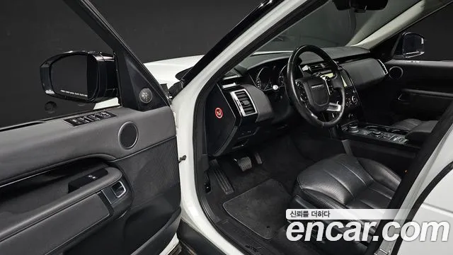 Land Rover Discovery 2019 — фото 13
