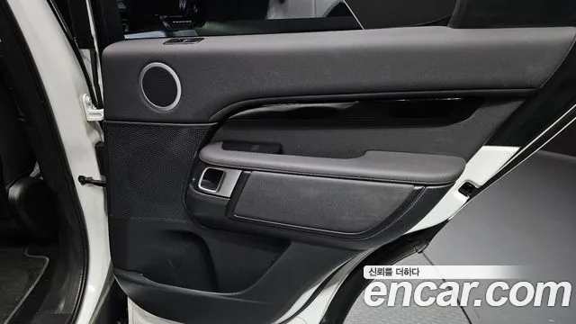 Land Rover Discovery 2019 — фото 15