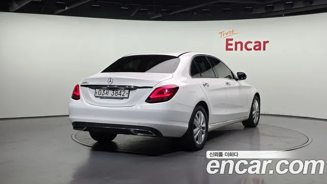 Mercedes-Benz C-Class 2019 — фото 2