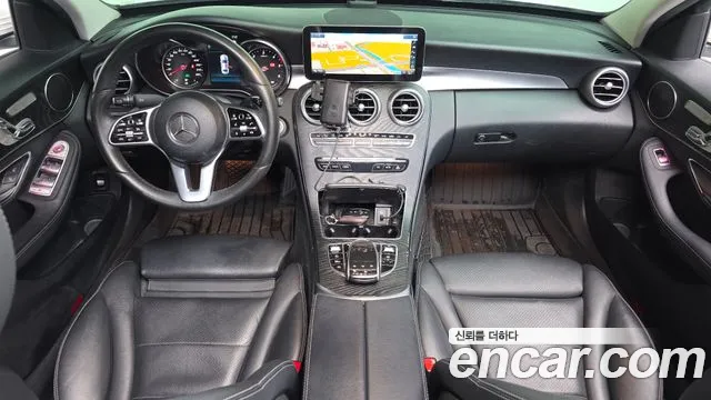 Mercedes-Benz C-Class 2019 — фото 7