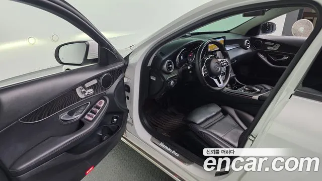 Mercedes-Benz C-Class 2019 — фото 10