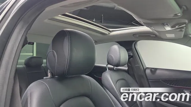 Mercedes-Benz C-Class 2019 — фото 18