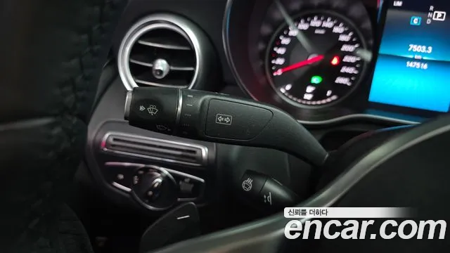 Mercedes-Benz C-Class 2019 — фото 19