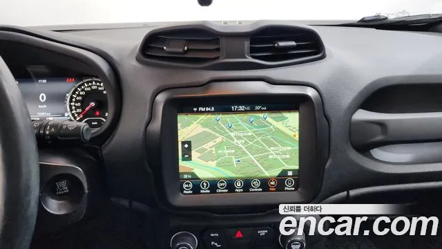 Jeep Renegade 2019 — фото 18