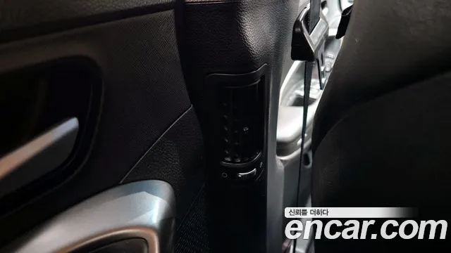Hyundai Santafe 2016 — фото 18