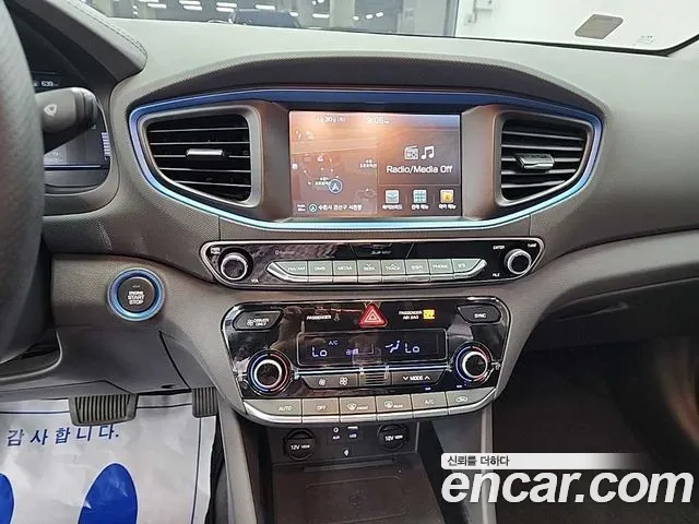 Hyundai Ioniq 2016 — фото 10