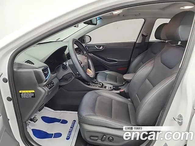 Hyundai Ioniq 2016 — фото 11