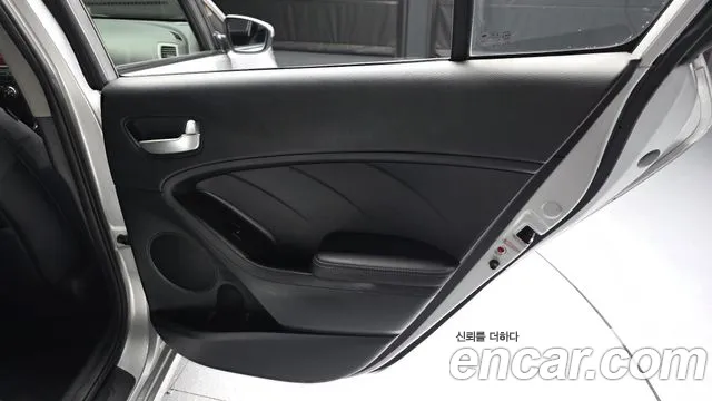 Kia K3 2015 — фото 15