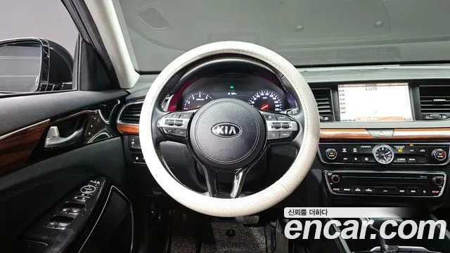 Kia K7 2017 — фото 13