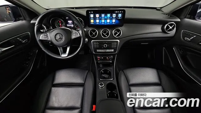 Mercedes-Benz GLA-Class 2018 — фото 10