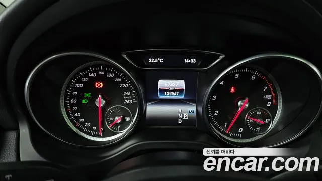Mercedes-Benz GLA-Class 2018 — фото 11