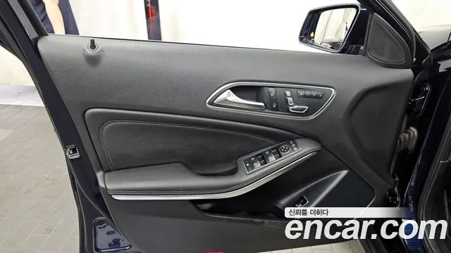 Mercedes-Benz GLA-Class 2018 — фото 14