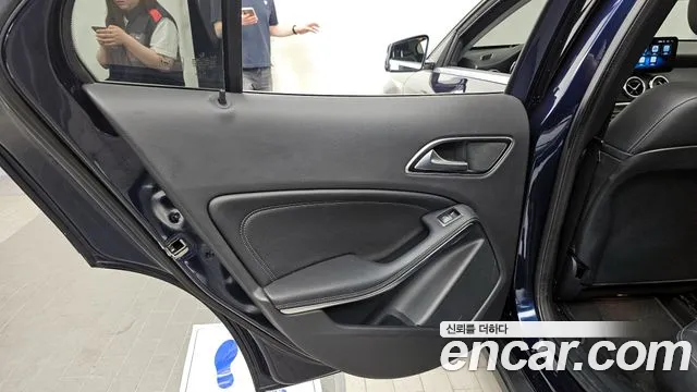 Mercedes-Benz GLA-Class 2018 — фото 15