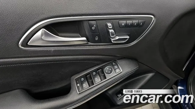 Mercedes-Benz GLA-Class 2018 — фото 16