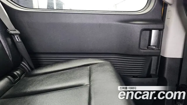 Hyundai Staria 2022 — фото 15